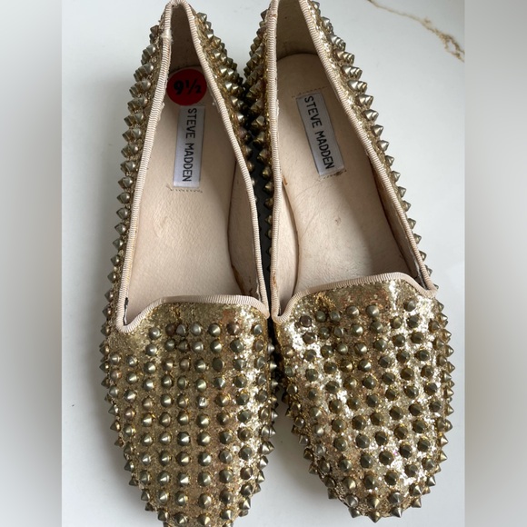 Steve Madden Shoes - Steve Madden Studlyy Studded Gold Glitter Flats size 9.5 NWT